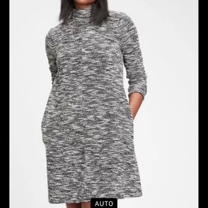 Gap long sleeve mock neck black / white a line dress size small petite